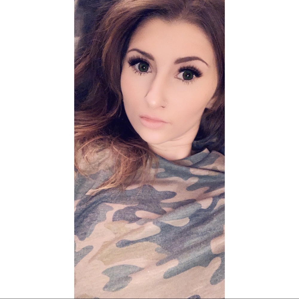 Meet your Posher, Kayla